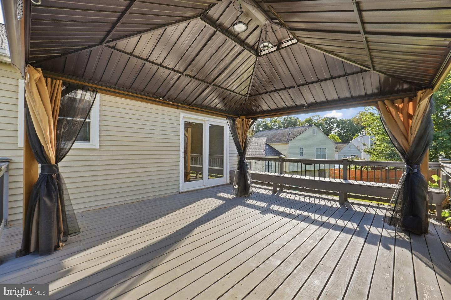 9136 Mchenry Ln Property Photo 11