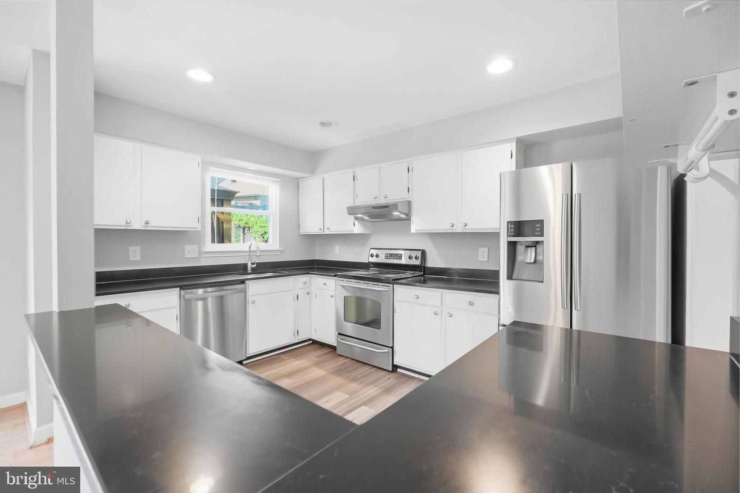 9136 Mchenry Ln Property Photo 15