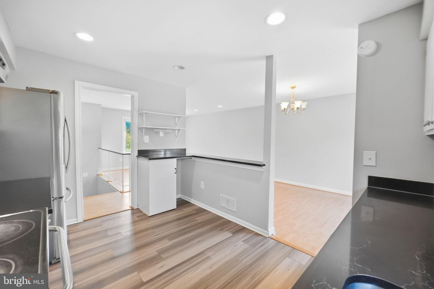 9136 Mchenry Ln Property Photo 16