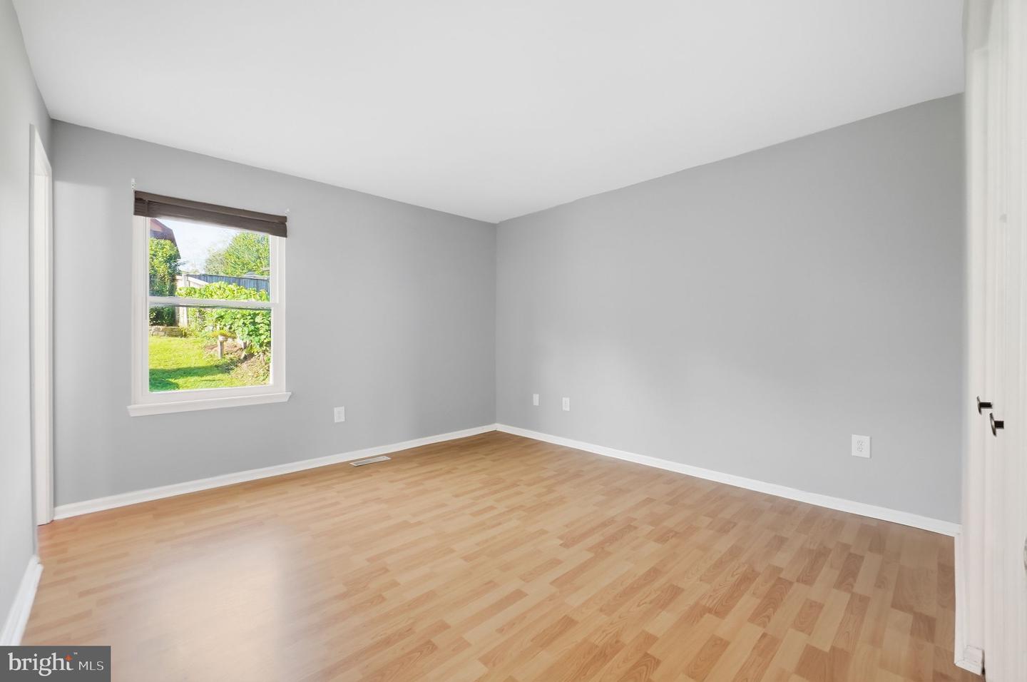 9136 Mchenry Ln Property Photo 17