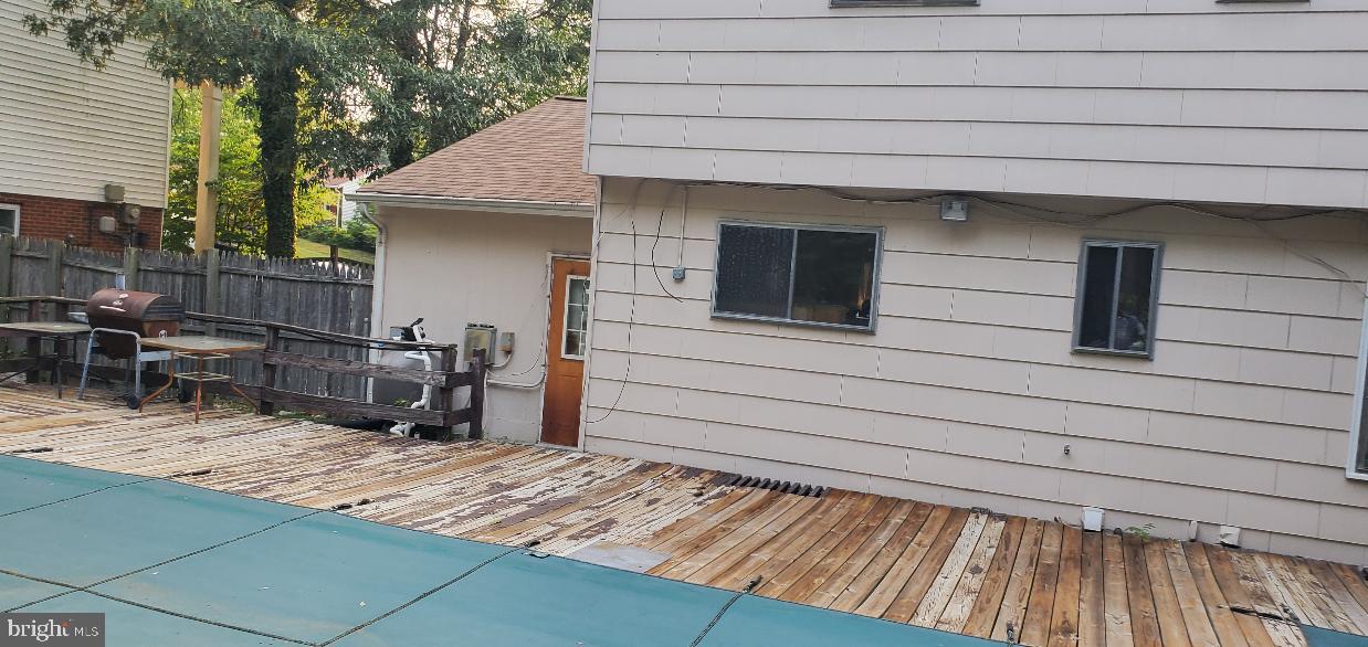 15405 Bounds Ave Property Photo 6