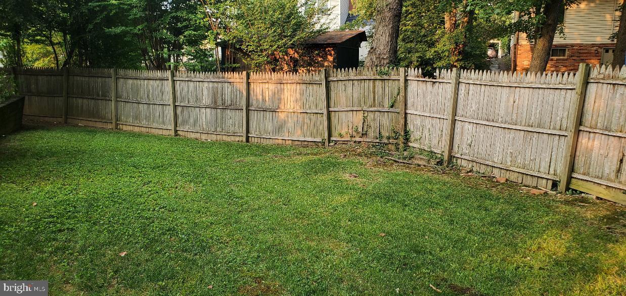 15405 Bounds Ave Property Photo 13