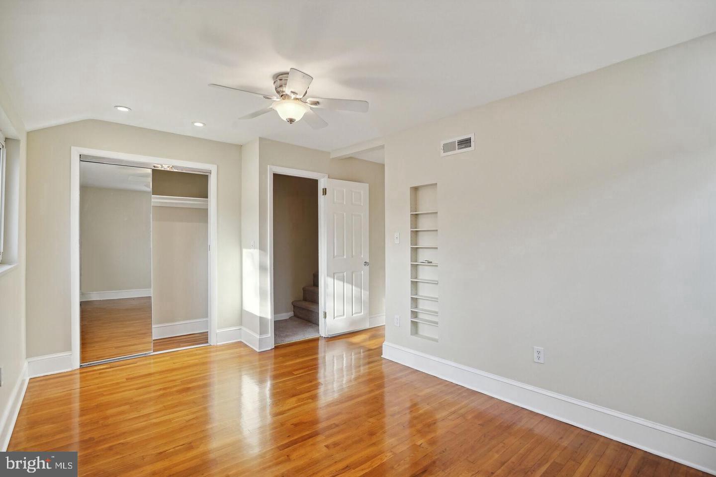6300 Longfellow St Property Photo 7