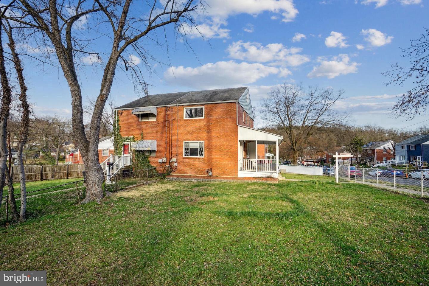6300 Longfellow St Property Photo 12