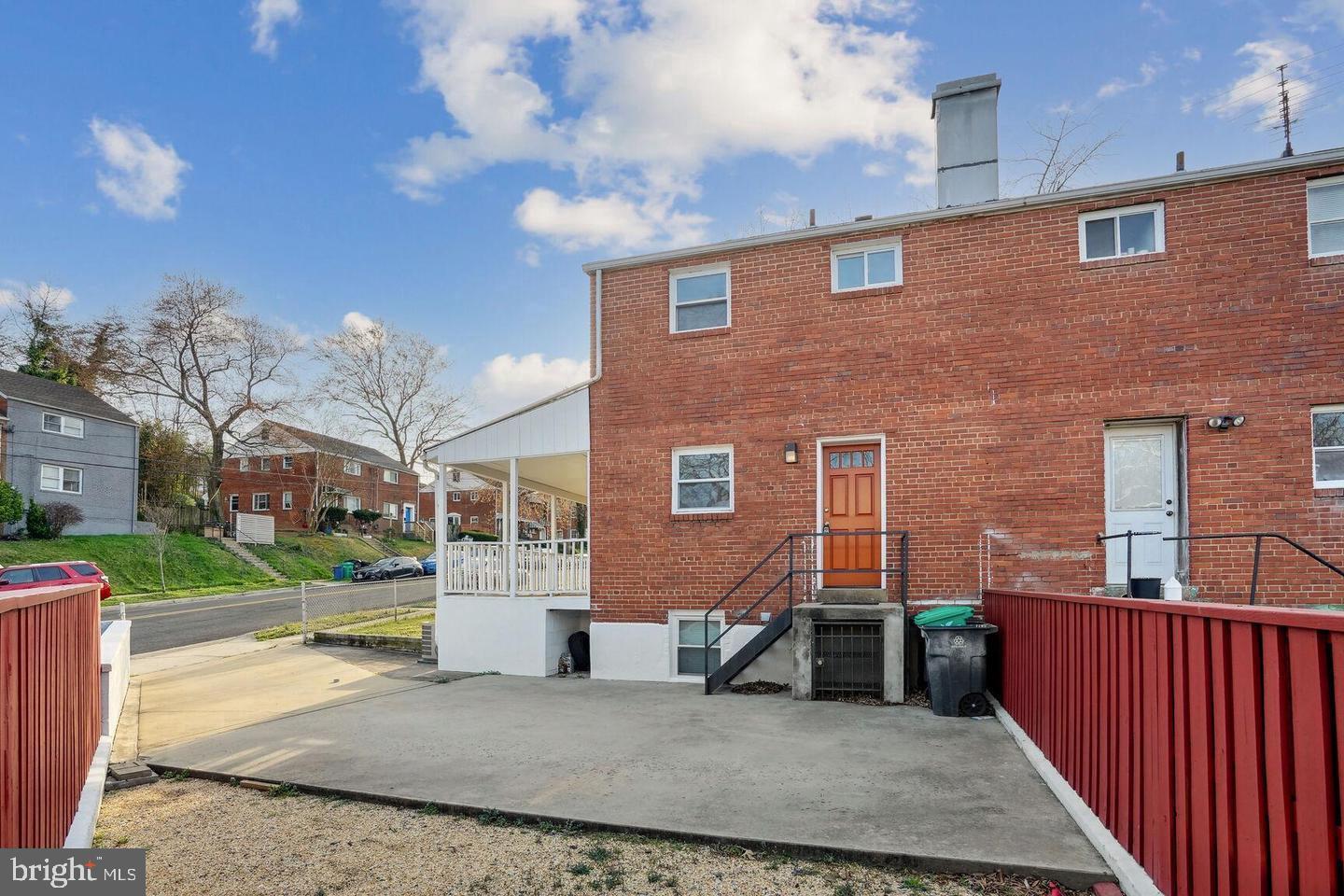 6300 Longfellow St Property Photo 13