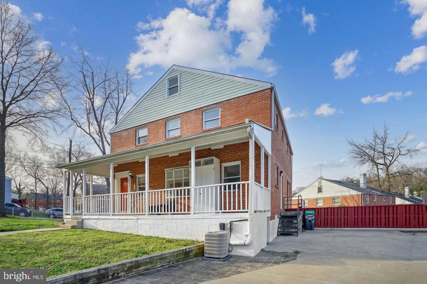 6300 Longfellow St Property Photo 15