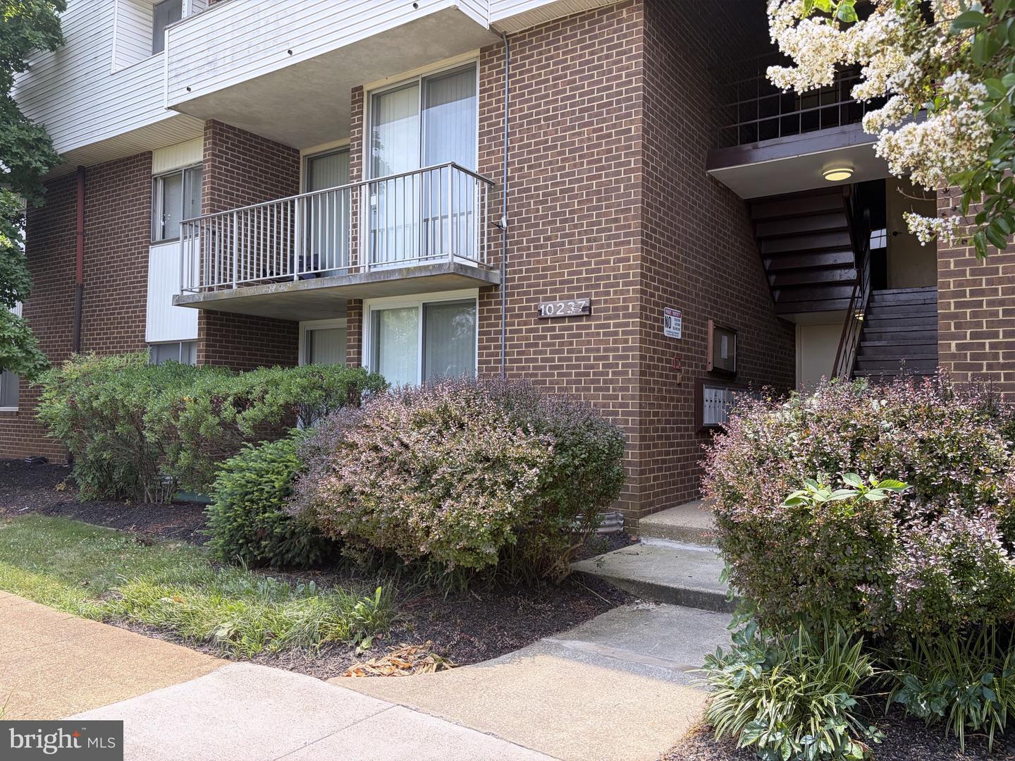 10237 PRINCE PL #25-105 Property Photo 1