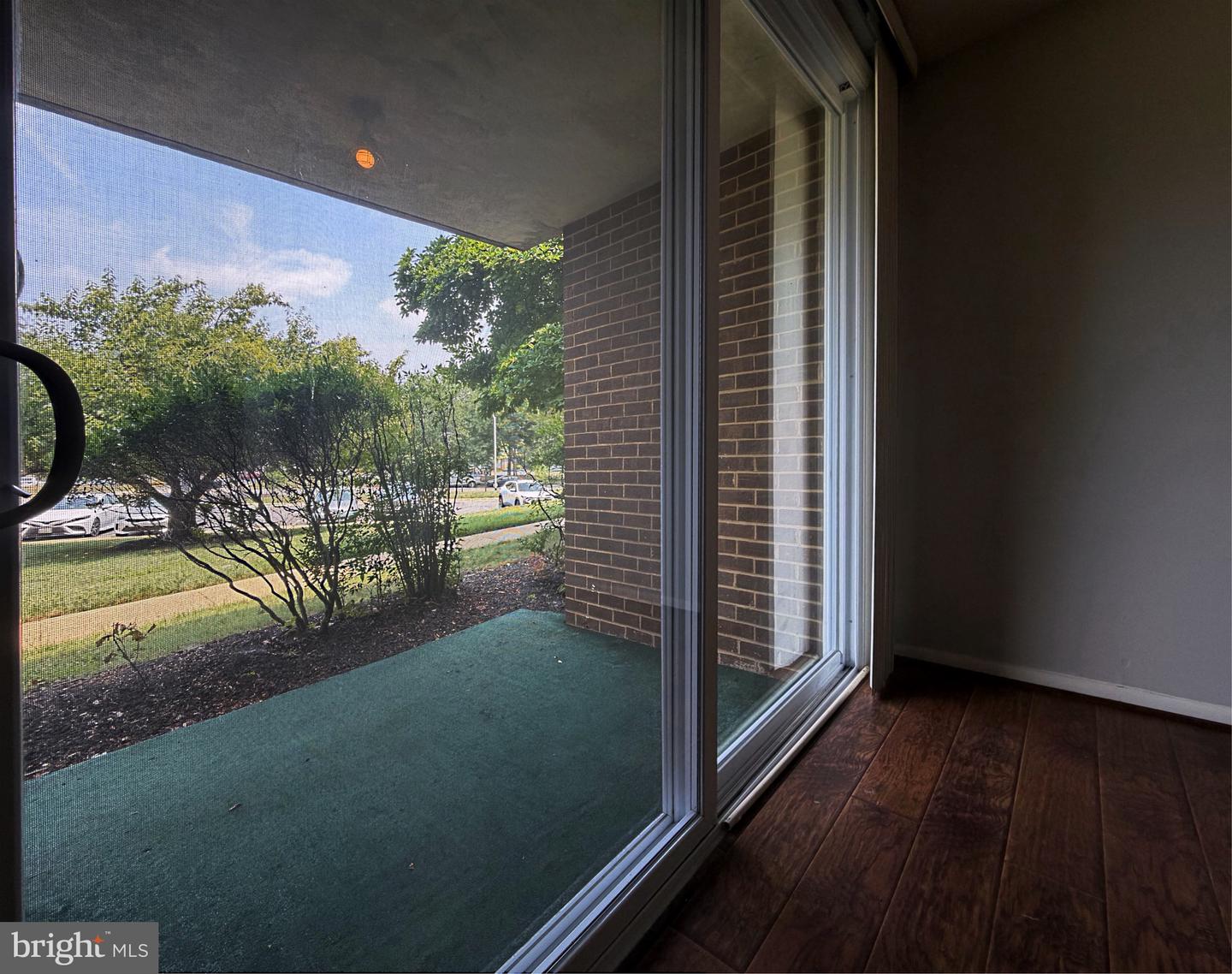 10237 Prince Pl #25-105 Property Photo 6