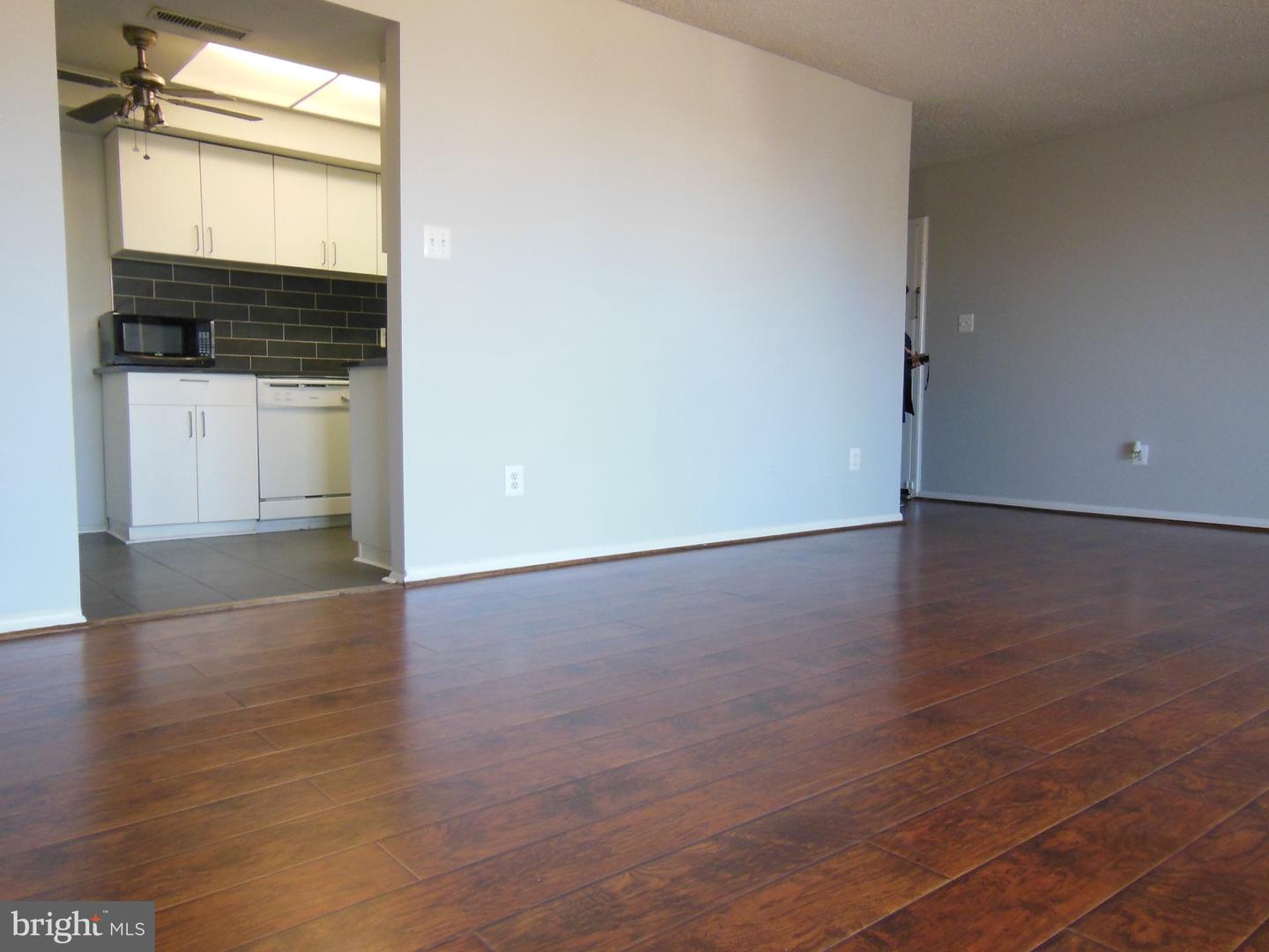 10237 Prince Pl #25-105 Property Photo 13