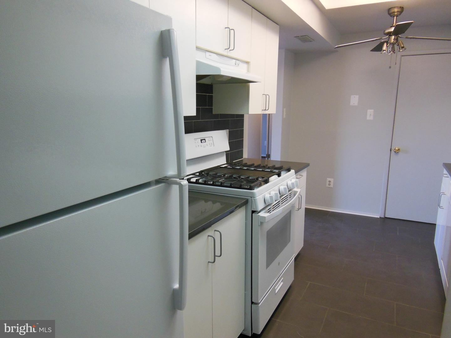 10237 Prince Pl #25-105 Property Photo 17