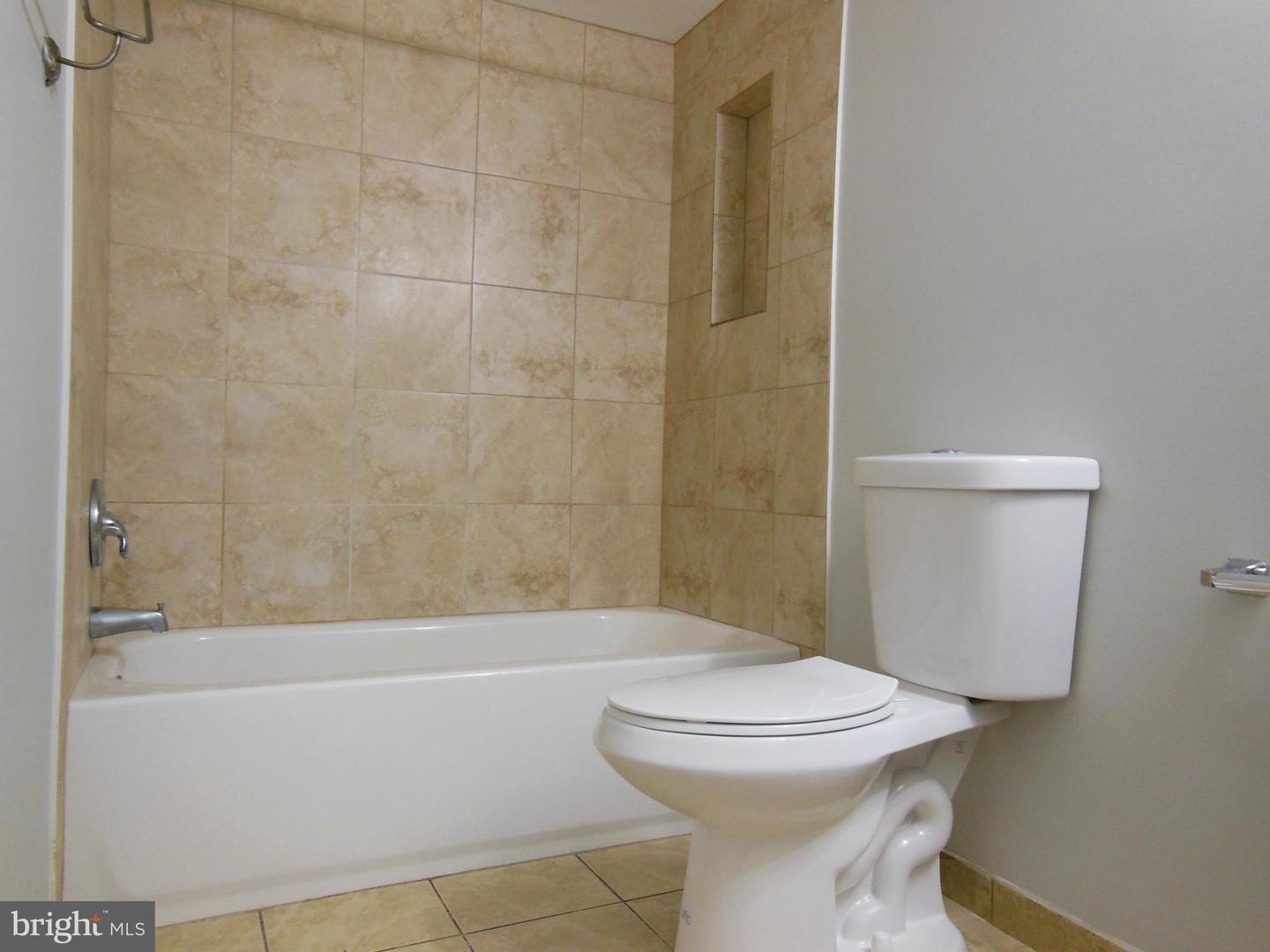 10237 Prince Pl #25-105 Property Photo 23