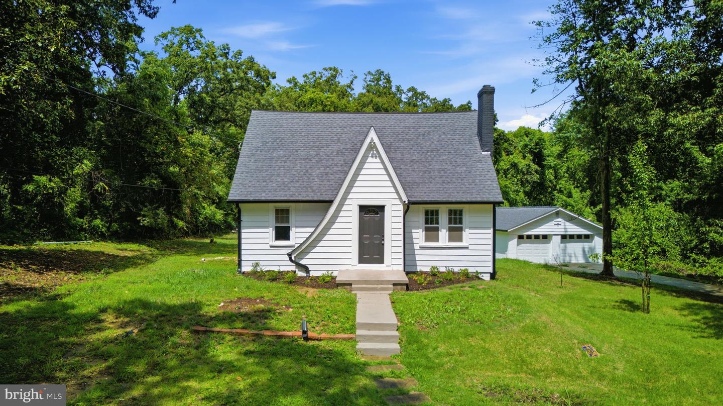 3412 Oaklawn Rd Property Photo 1