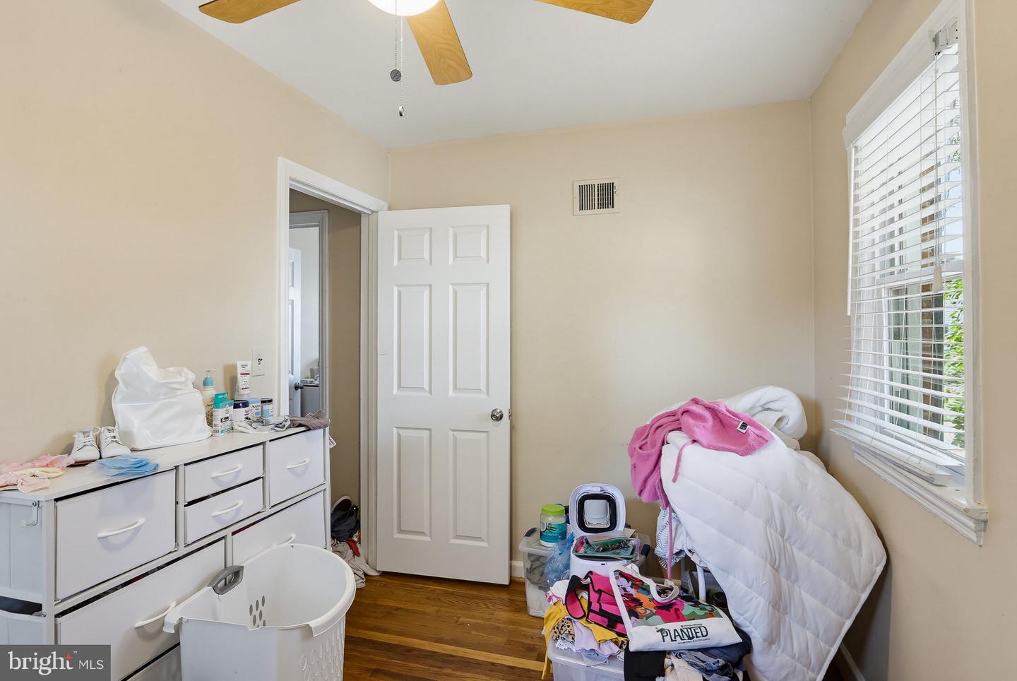 2581 Iverson St Property Photo 9