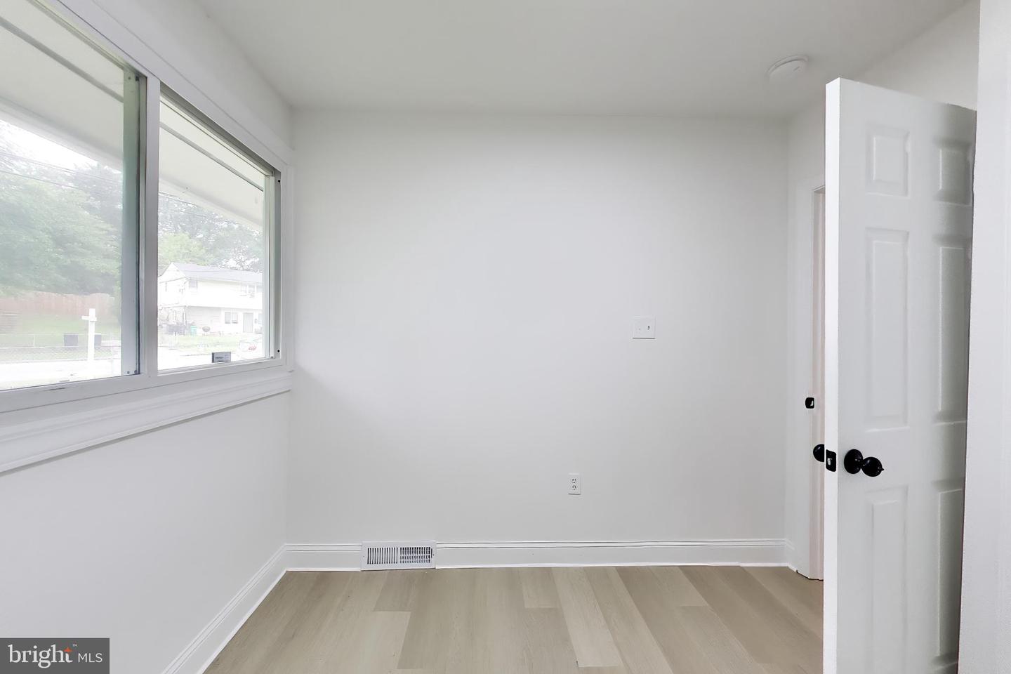 8107 Allendale Dr Property Photo 23