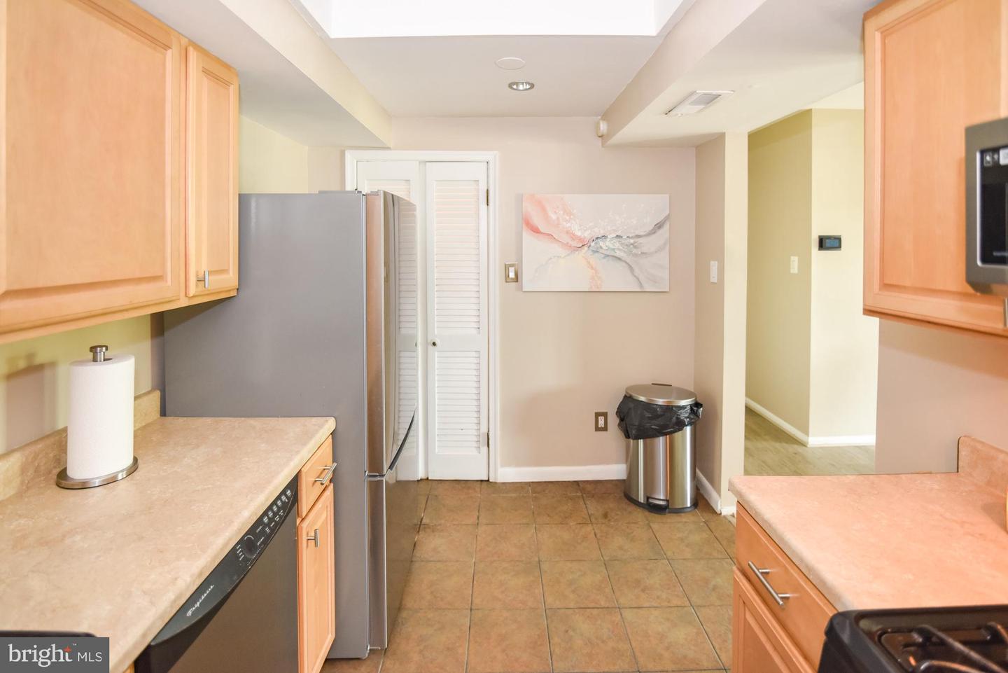 10243 Prince Pl #28-306 Property Photo 9
