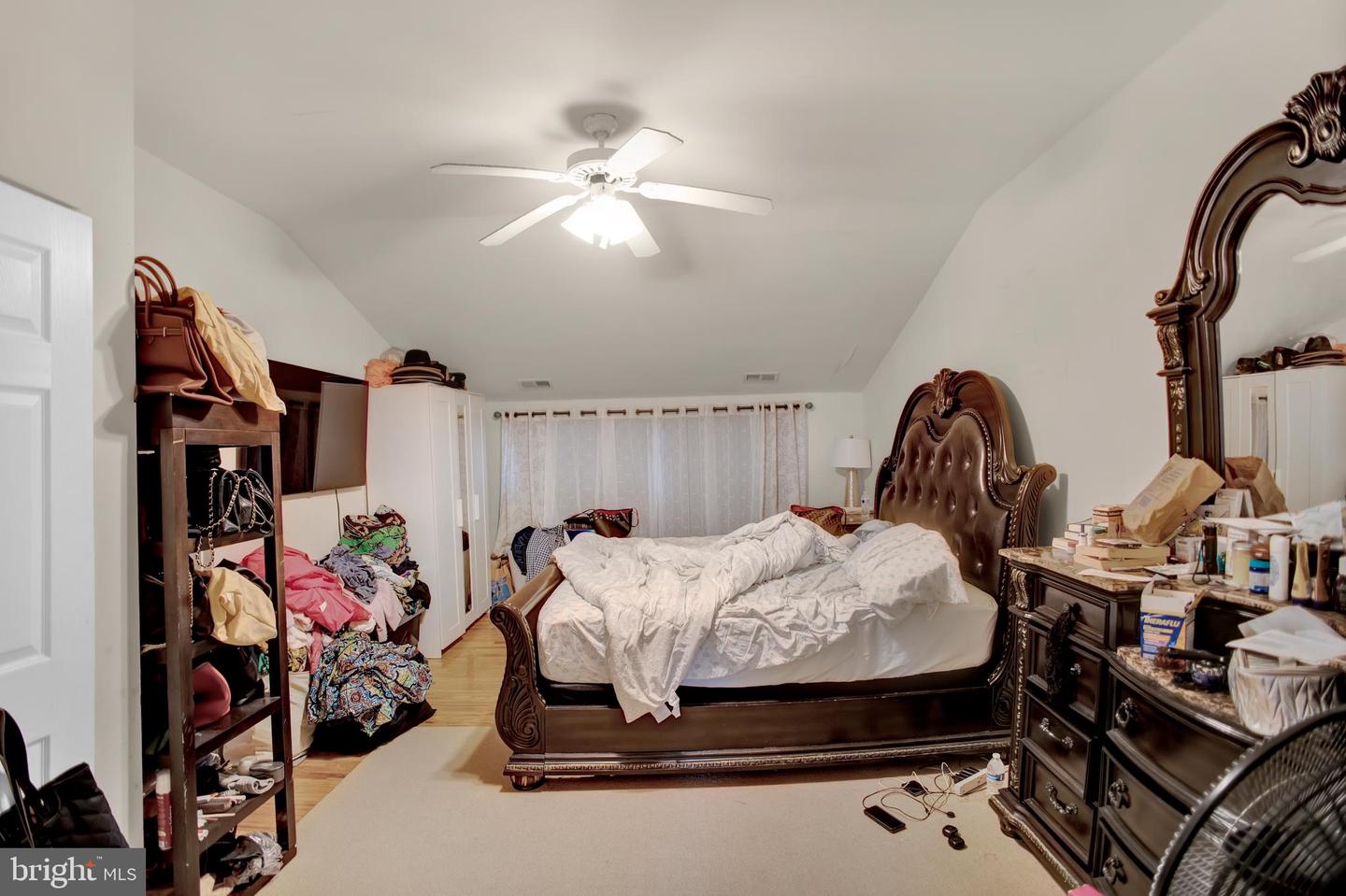 8526 Adelphi Rd Property Photo 5