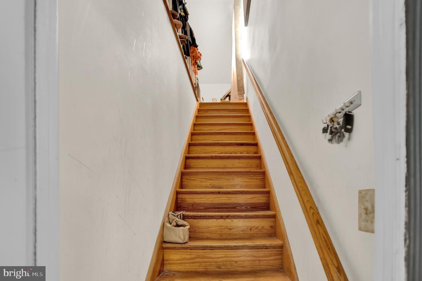 8526 Adelphi Rd Property Photo 6