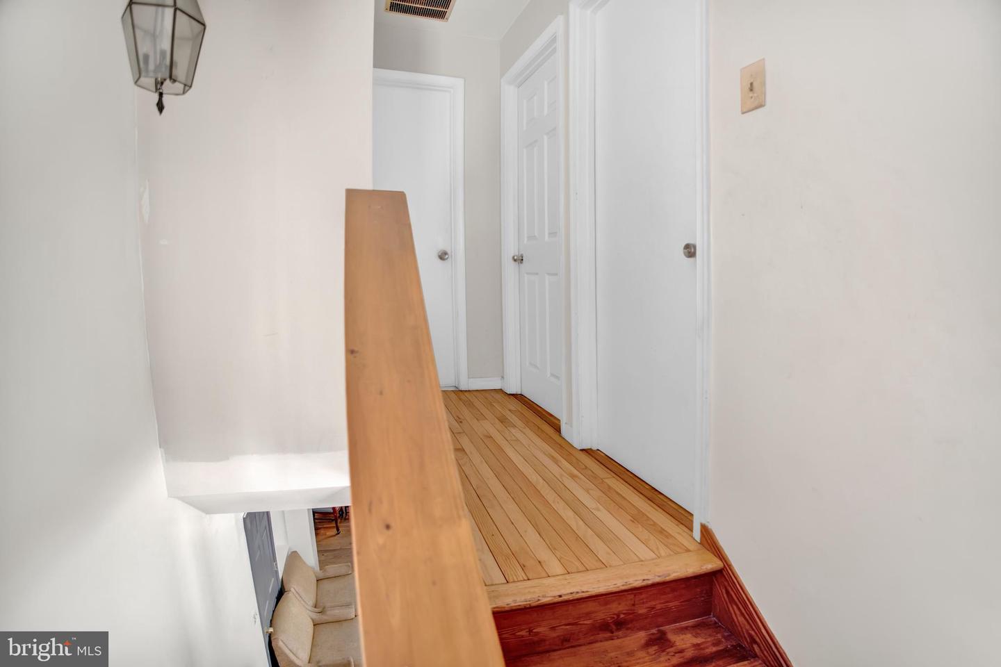 8526 Adelphi Rd Property Photo 7