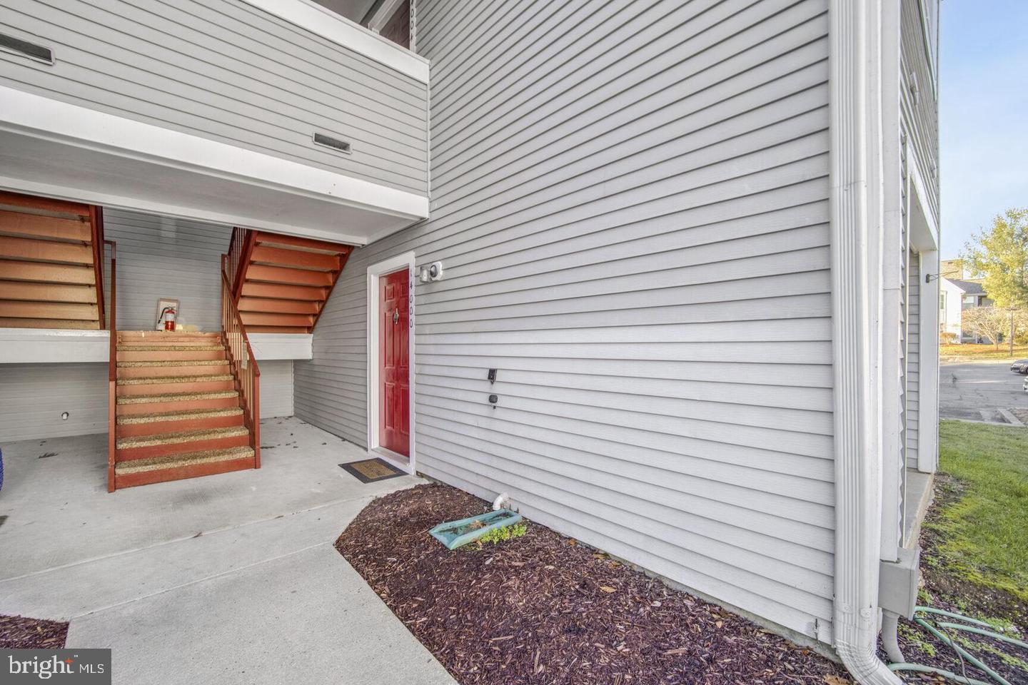 14000 Lord Marlborough Pl #18-1 Property Photo 4