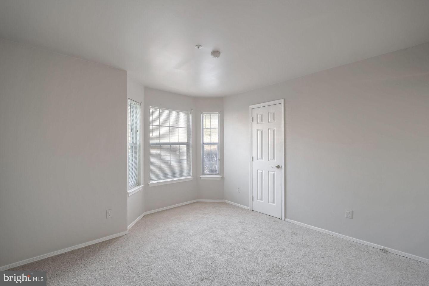 14000 Lord Marlborough Pl #18-1 Property Photo 14