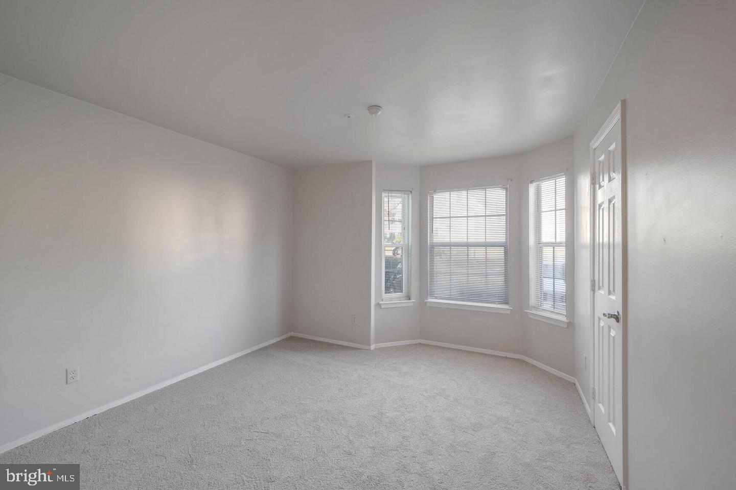 14000 Lord Marlborough Pl #18-1 Property Photo 15