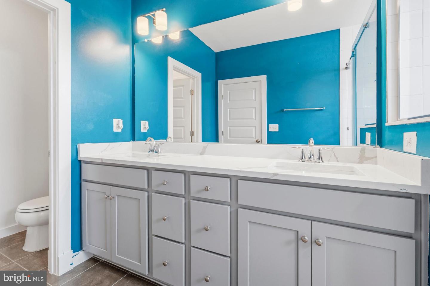 16007 Hyde Park Pl Property Photo 54