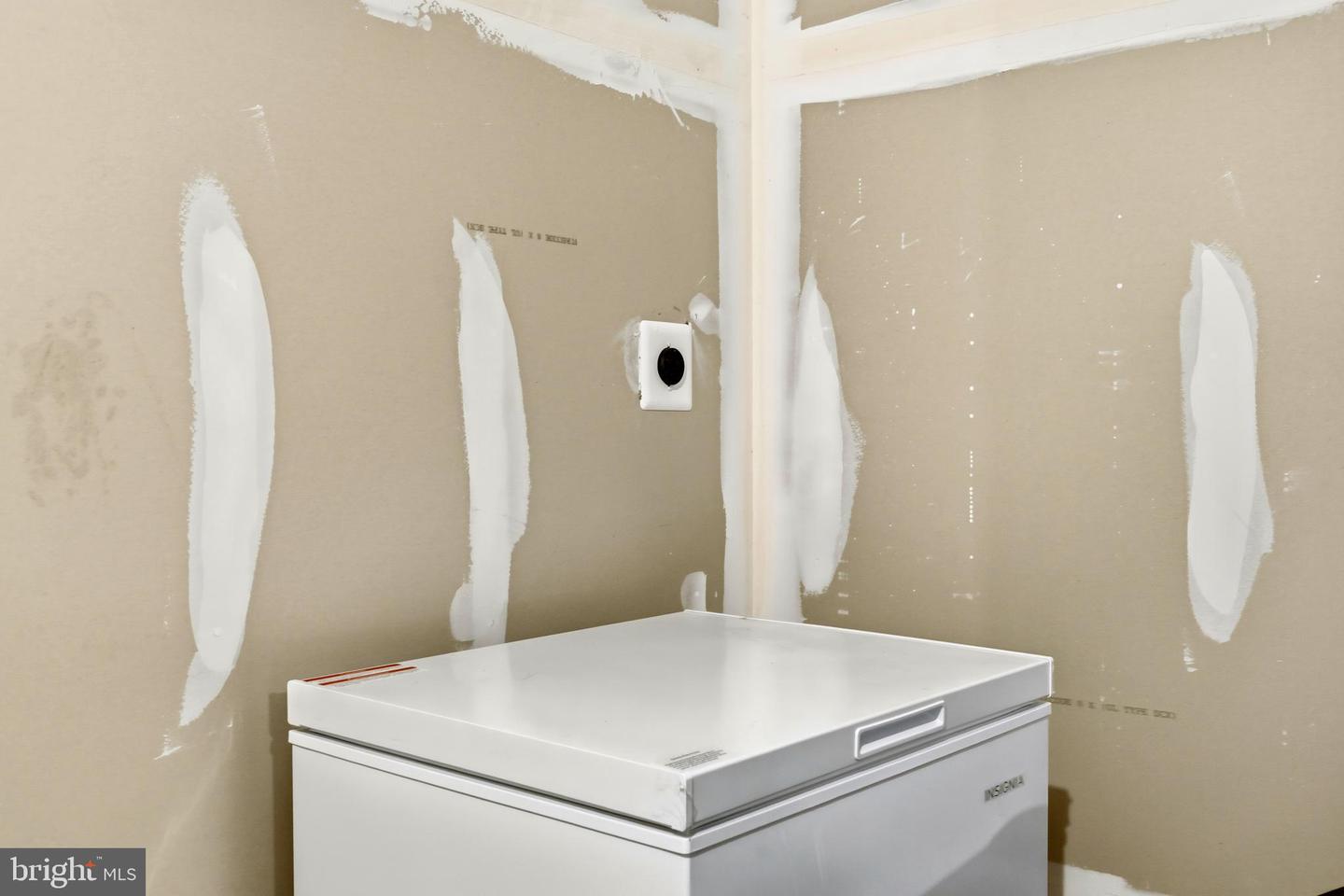 16007 Hyde Park Pl Property Photo 57