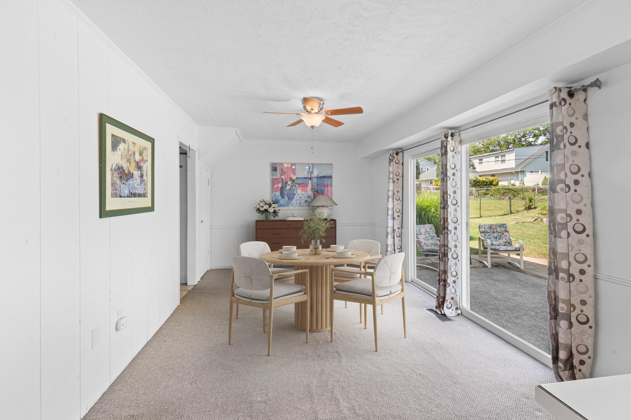 12422 Sarah Ln Property Photo 12