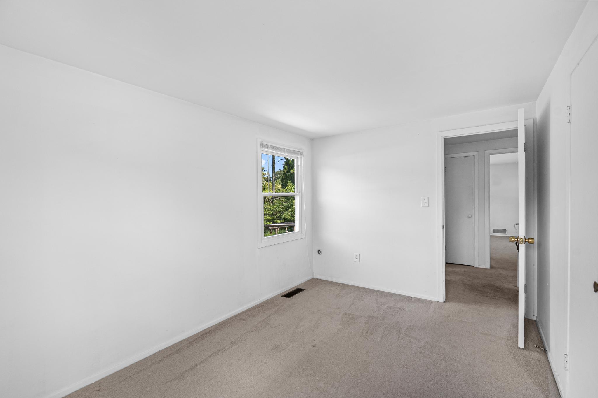12422 Sarah Ln Property Photo 33