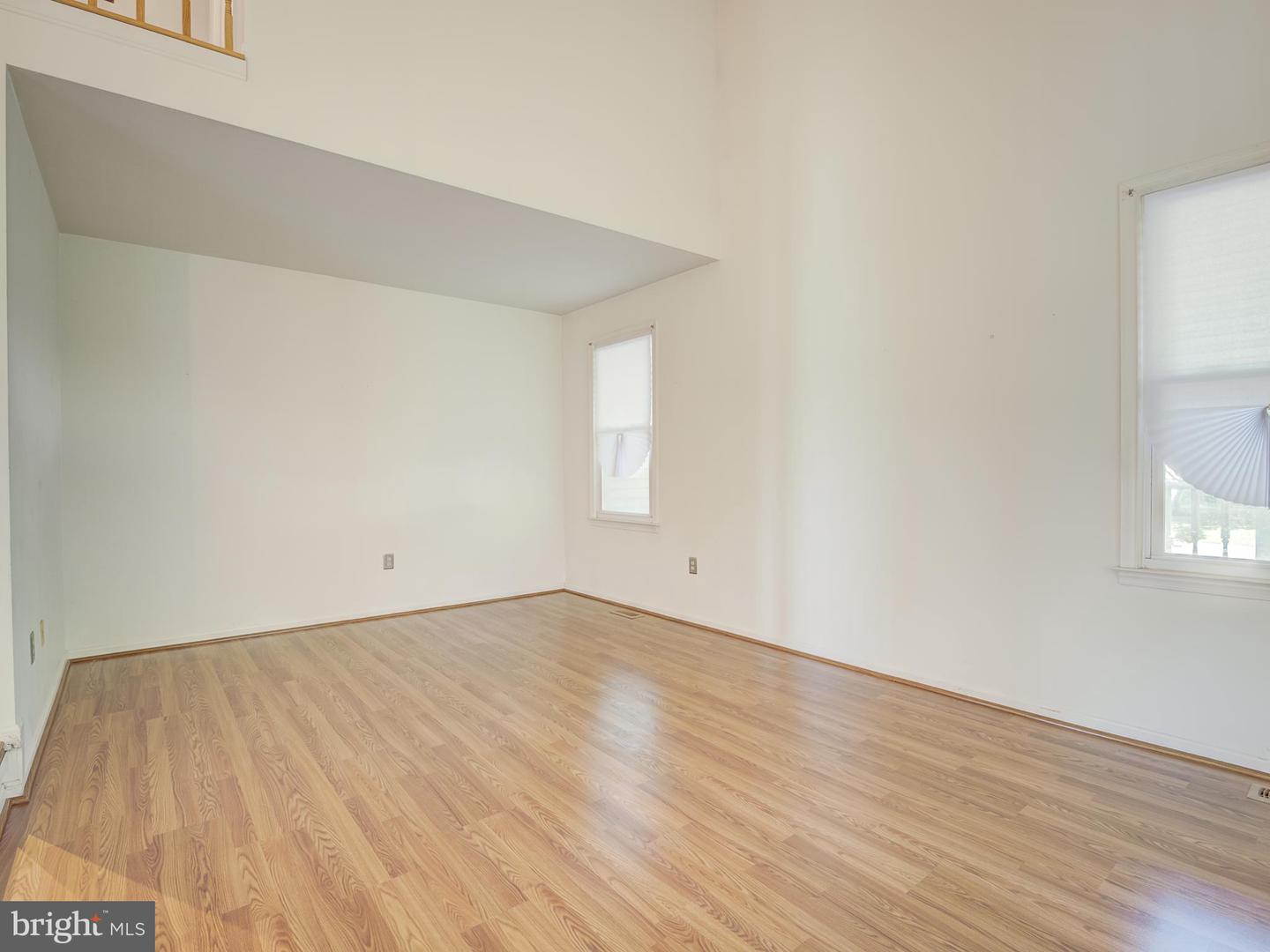 13907 Concord Ave Property Photo 12