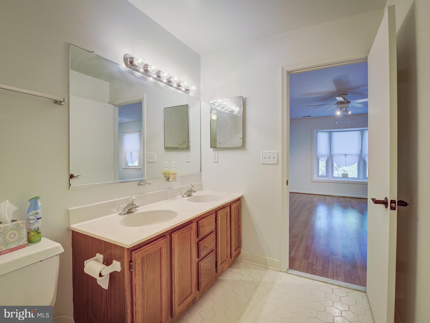 13907 Concord Ave Property Photo 60