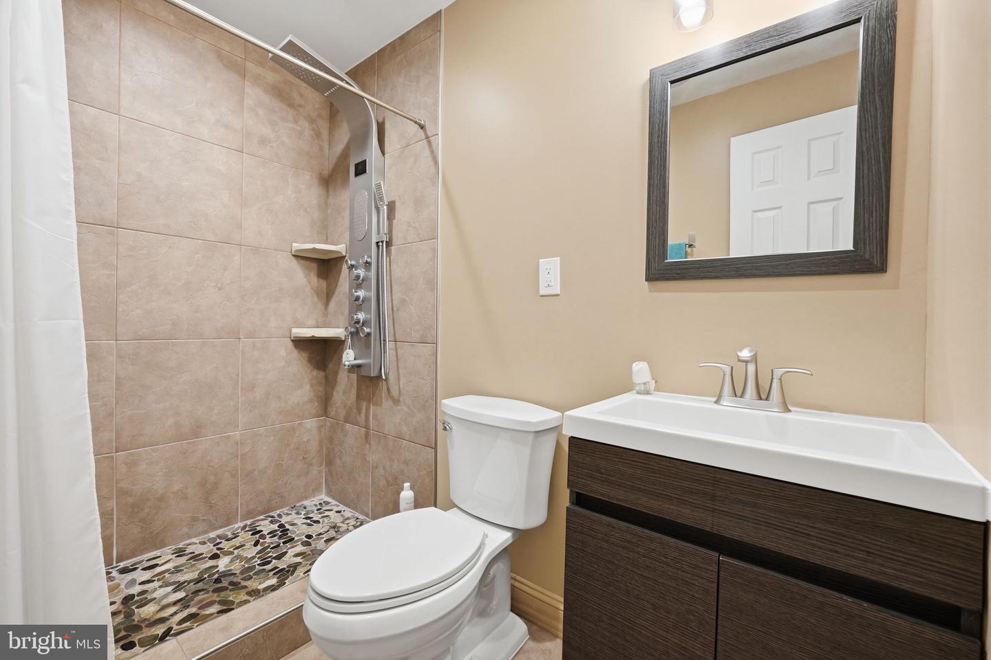 4706 Sir Woodburn Way Property Photo 37