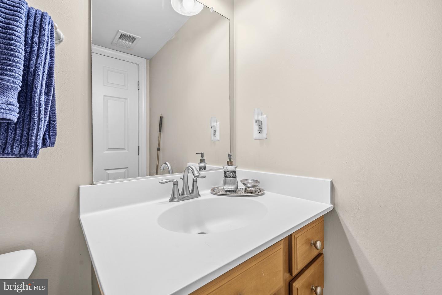 14727 Argos Pl Property Photo 32