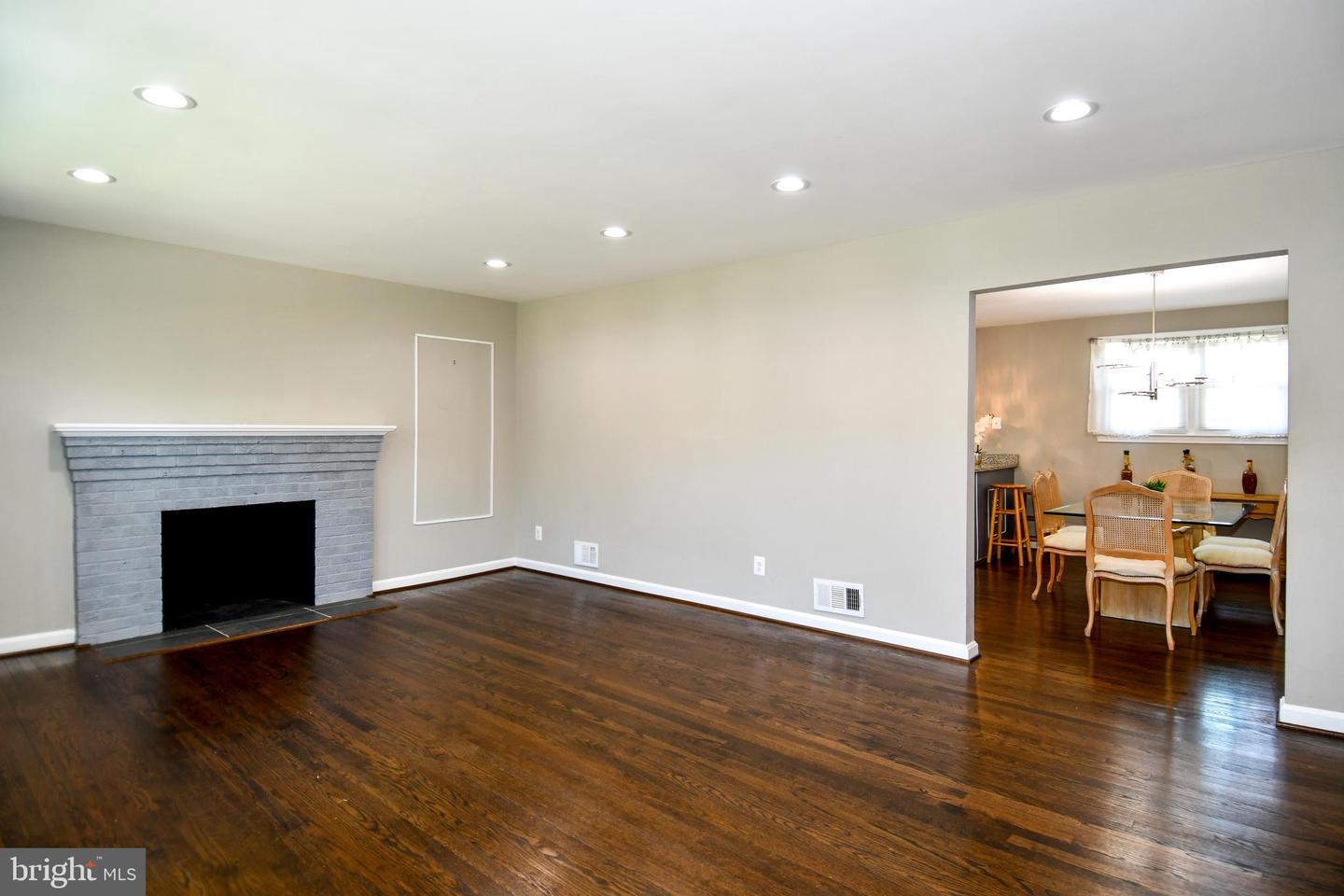 5815 Arbroath Dr Property Photo 7