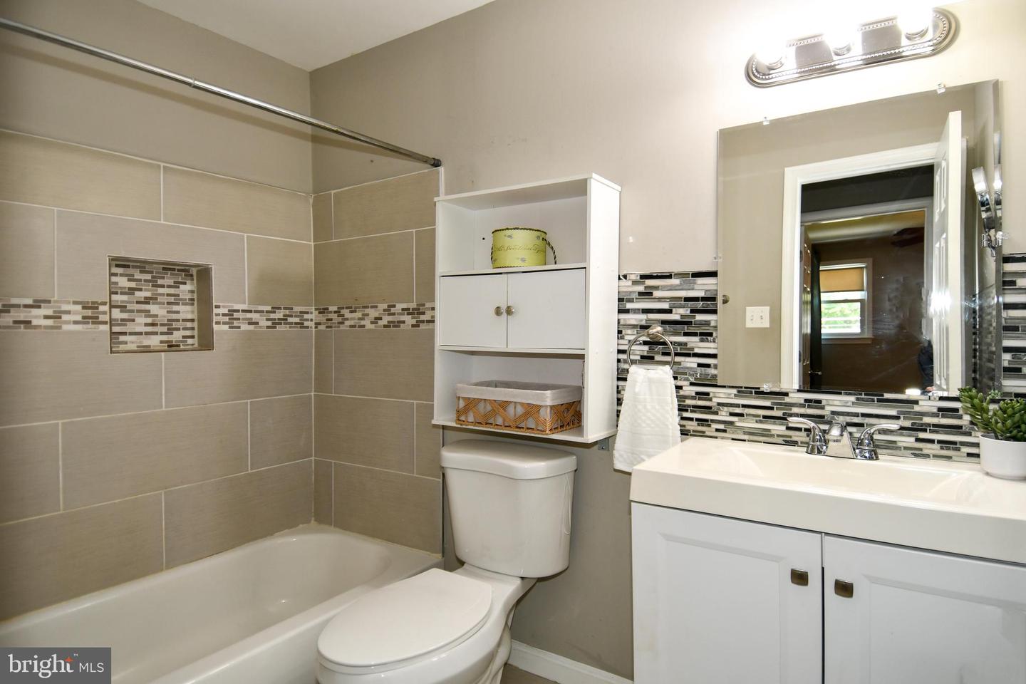 5815 Arbroath Dr Property Photo 25