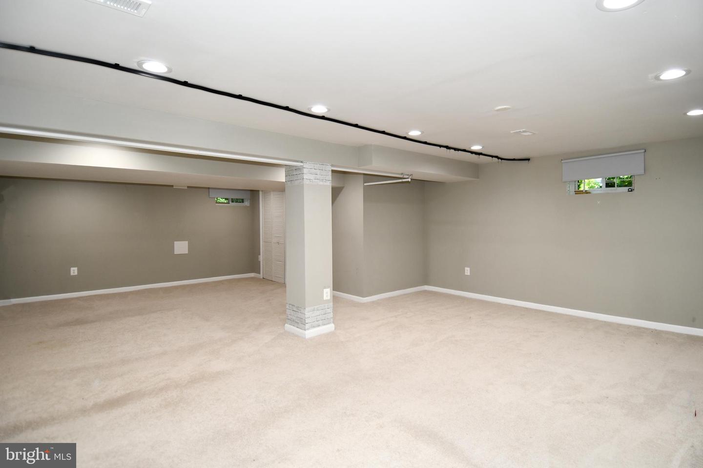 5815 Arbroath Dr Property Photo 29