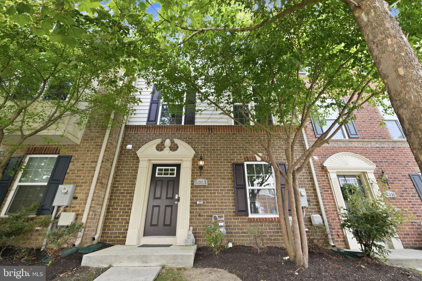 5313 SETTLING POND LN Property Photo 1