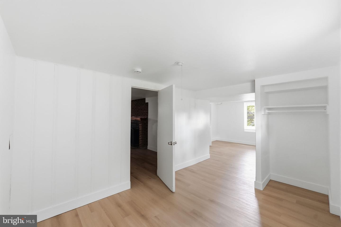 7005 Halleck St Property Photo 23