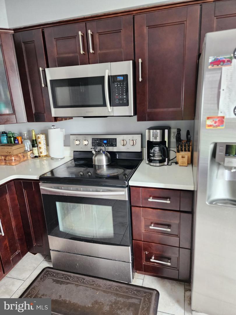 11218 Black Foot Ct Property Photo 6