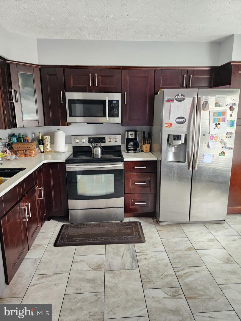 11218 Black Foot Ct Property Photo 10