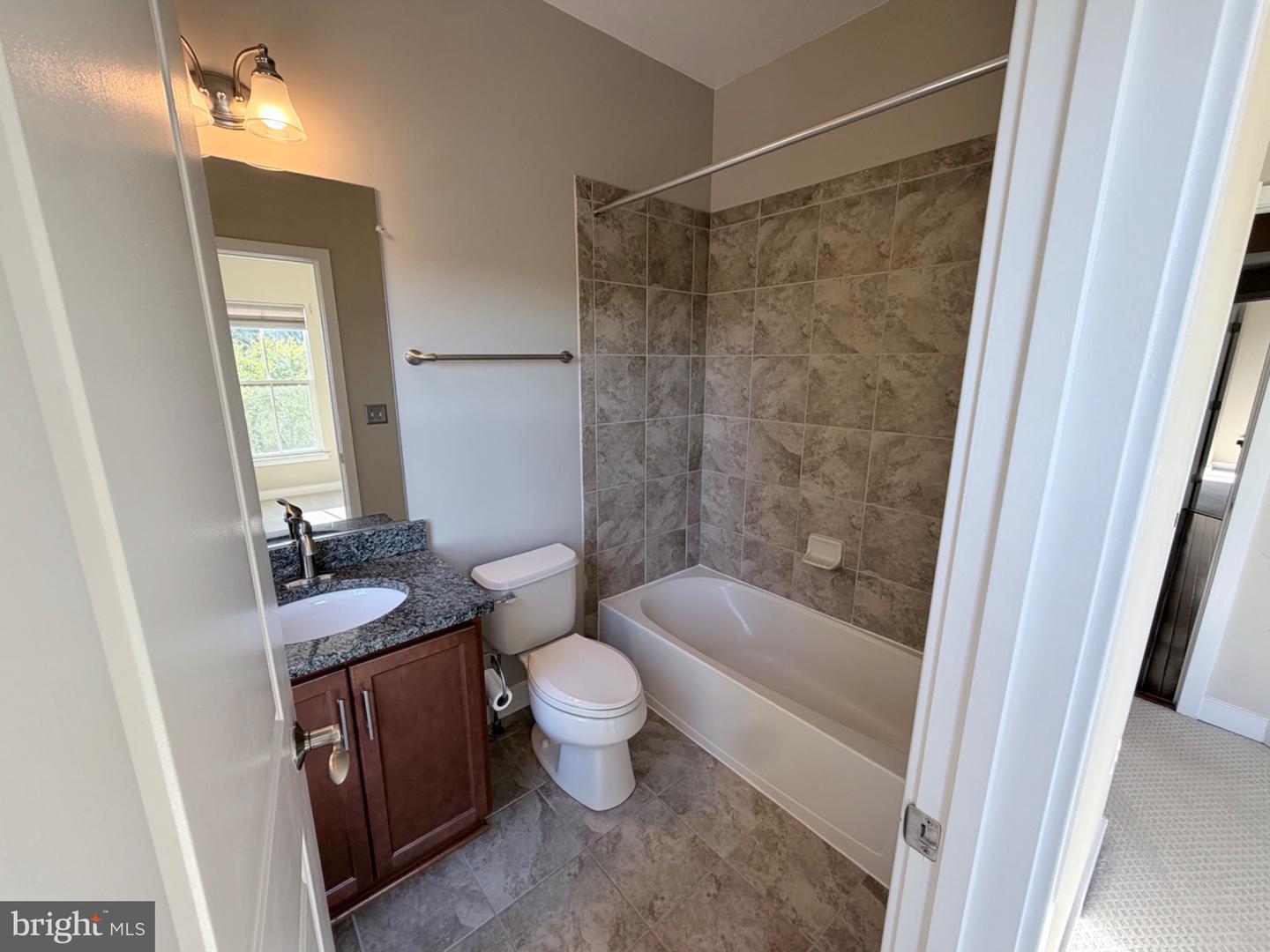 4560 Longfellow St Property Photo 20