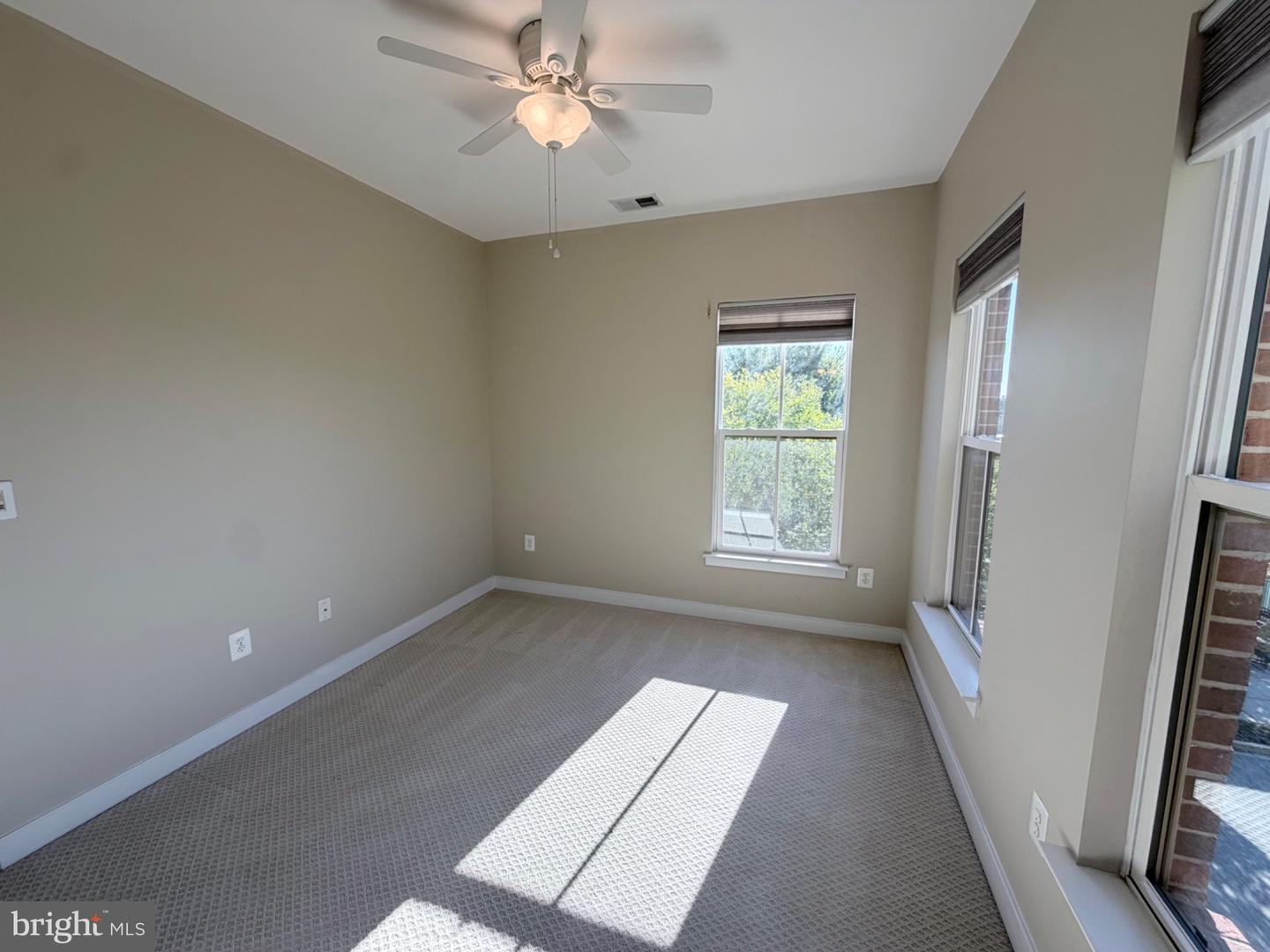 4560 Longfellow St Property Photo 21