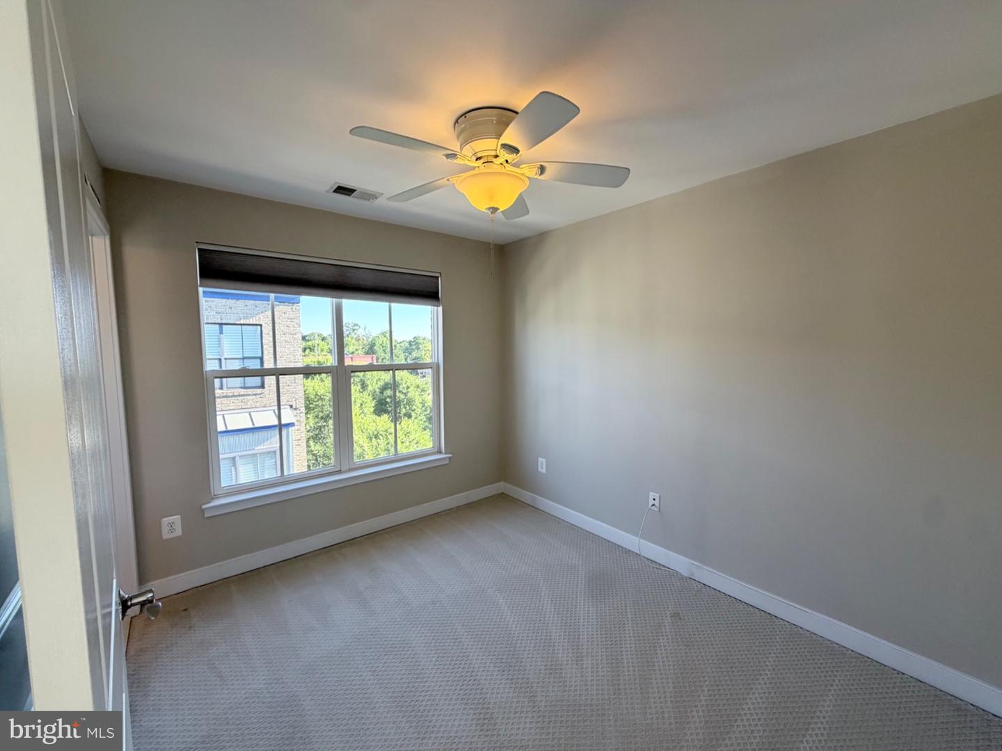 4560 Longfellow St Property Photo 26
