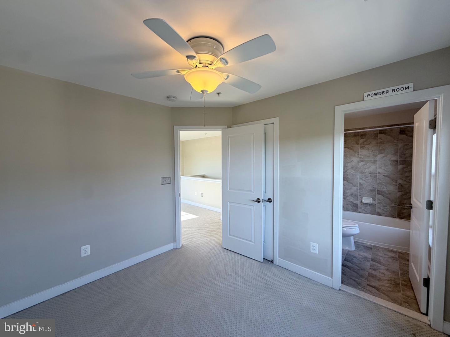 4560 Longfellow St Property Photo 27