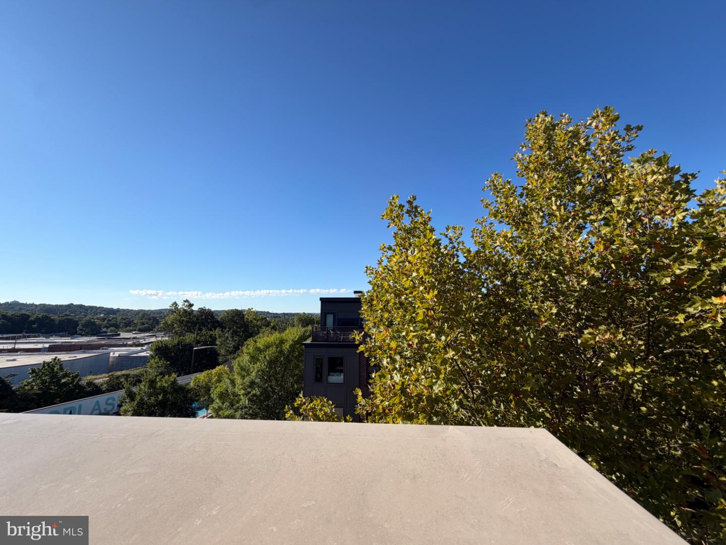 4560 Longfellow St Property Photo 32