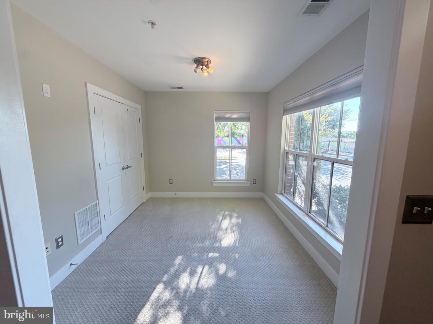 4560 Longfellow St Property Photo 33