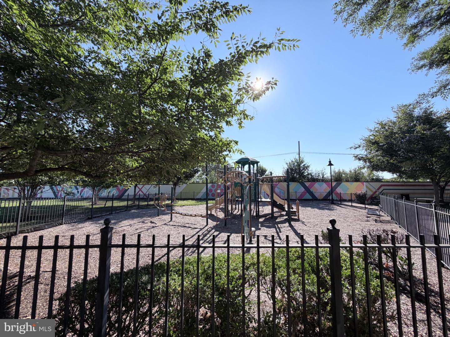 4560 Longfellow St Property Photo 36