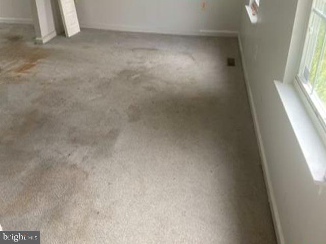 1702 Dennis Ct Property Photo 3