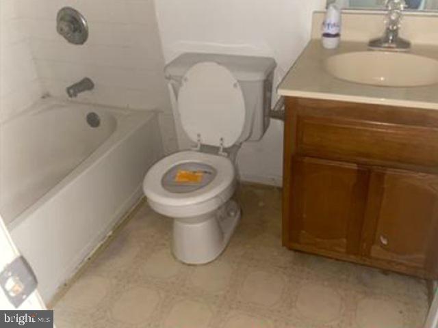 1702 Dennis Ct Property Photo 9