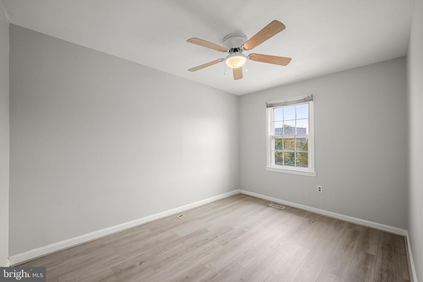 5943 Surratts Village Dr Property Photo 32